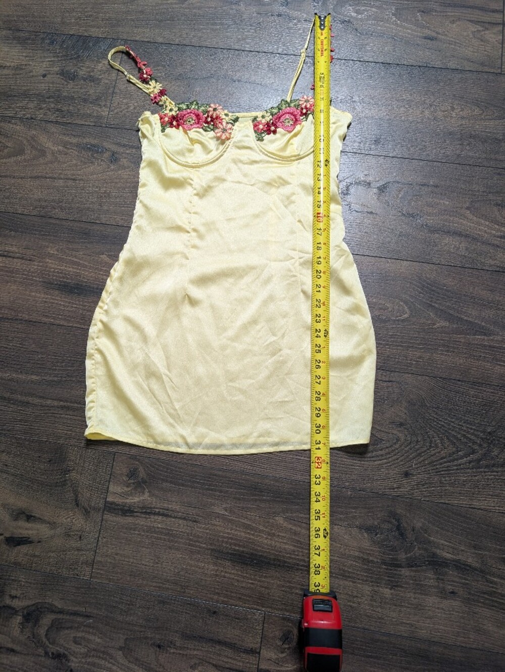 PrettyLittleThing Lemon Yellow Satin Shift Dress with Floral Embroidery Size 4 - Picture 9 of 10